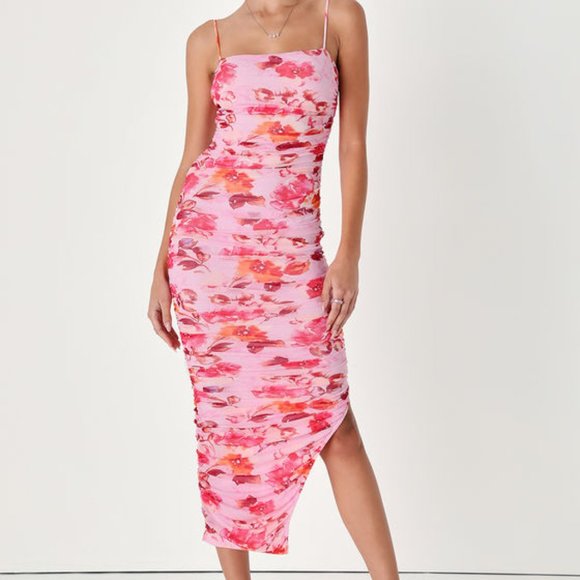 *NEVER WORN* Pink Floral Print Ruched Bodycon Midi Dress - Picture 1 of 3
